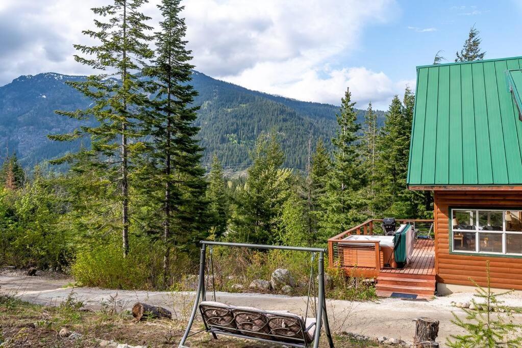 Hot Tub Cool Views: Roaring Creek Cabin Leavenworth Buitenkant foto