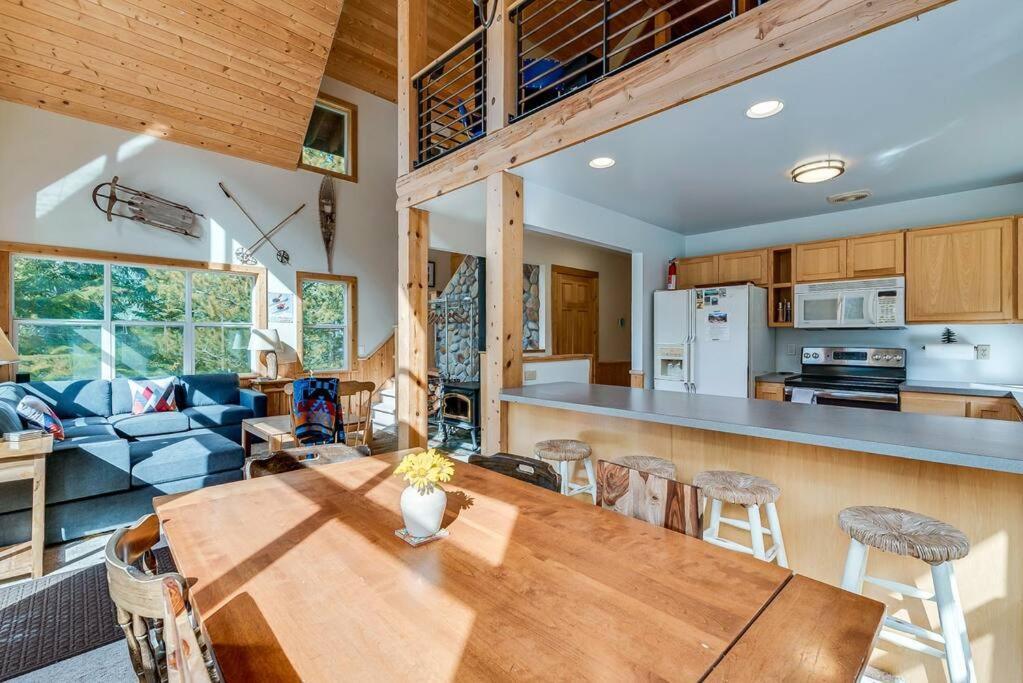 Hot Tub Cool Views: Roaring Creek Cabin Leavenworth Buitenkant foto