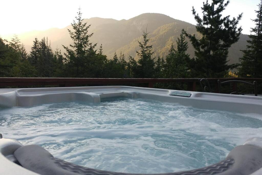 Hot Tub Cool Views: Roaring Creek Cabin Leavenworth Buitenkant foto
