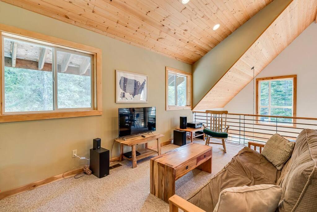 Hot Tub Cool Views: Roaring Creek Cabin Leavenworth Buitenkant foto
