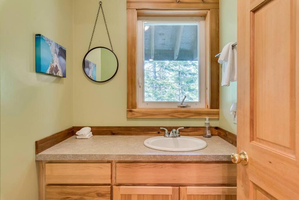 Hot Tub Cool Views: Roaring Creek Cabin Leavenworth Buitenkant foto