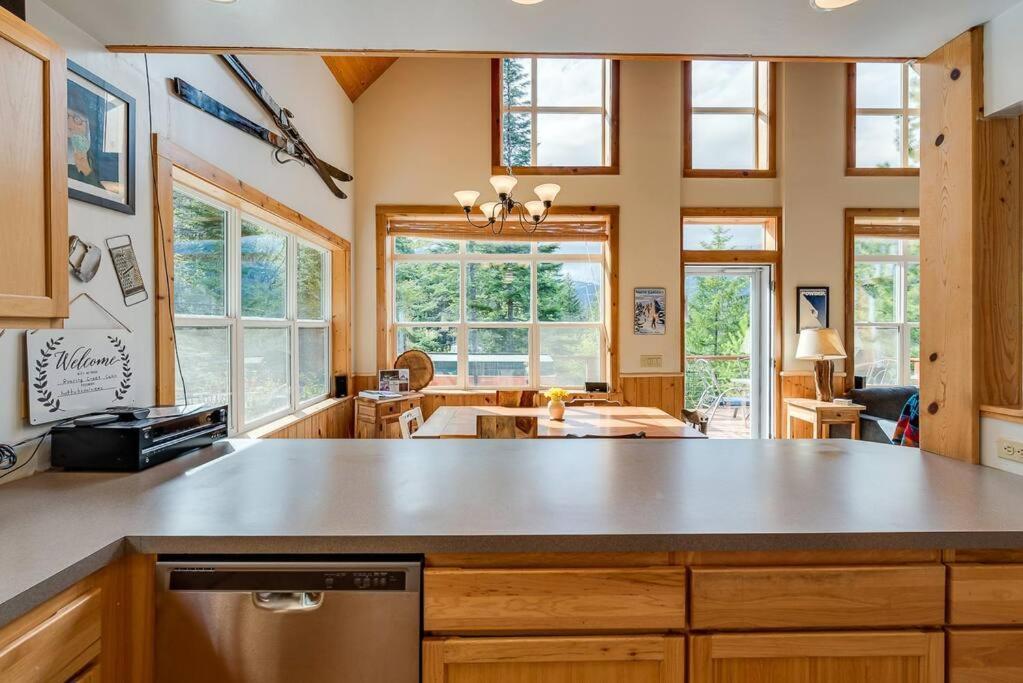 Hot Tub Cool Views: Roaring Creek Cabin Leavenworth Buitenkant foto